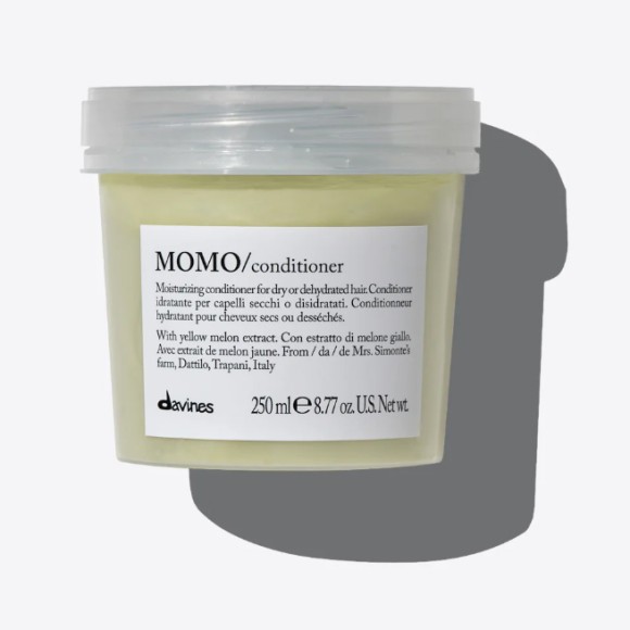 Увлажняющий кондиционер, облегчающий расчесывание волос Momo Conditioner Davines, 250 мл